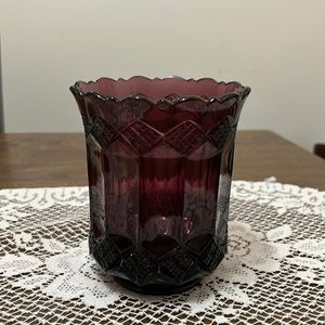 Purple Mosser Glass Vase, Cambridge Ohio used like new. Gorgeous little vase